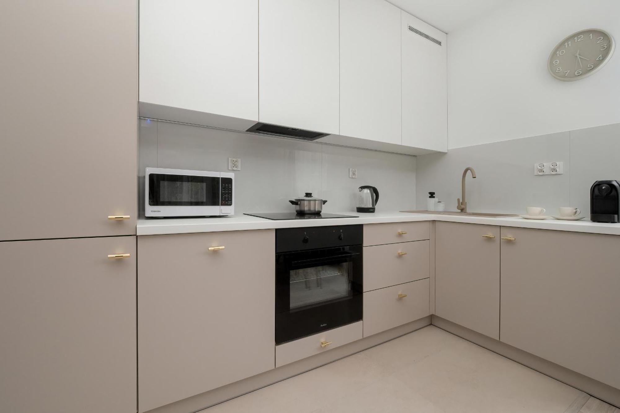 Exceptional Apartment With Parking By Noclegi Renters Katowice Zewnętrze zdjęcie